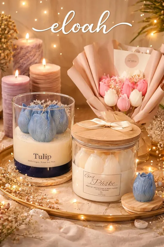Velas en vaso junto a un ramo de tulipanes de cera