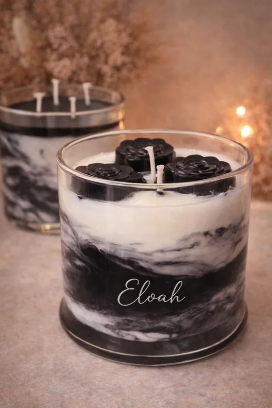 Vela aromática en vaso con efecto mármol en blanco y negro